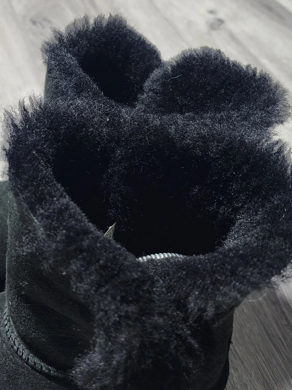 UGG Australia Mini Bailey Button Short Black Suede Boots Womens Size 5